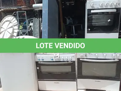LOTE 324 - 01 MÁQUINA DE LAVAR E 03 FOGÕES DE MARCAS E MODELOS DIVERSOS. (NO ESTADO) ATENÇÃO! FAZER A VISITAÇÃO ANTES DE ARREMATAR, NÃO SABEMOS SE FUNCIONA, LEILÃO NÃO TEM GARANTIA E NEM DEVOLUÇÃO, SUJEITO A POSSÍVEIS AVARIAS VISÍVEIS/OCULTAS E/OU AUSÊNCIA DE COMPONENTES.