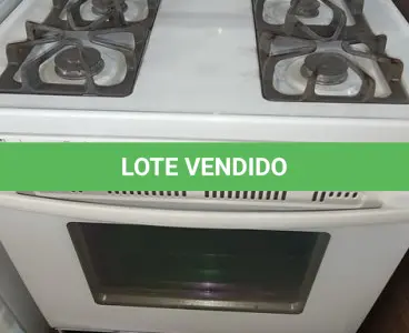 LOTE 068 - 01 FOGÃO WHIRPOOL 127VOLTS. (NO ESTADO EM QUE SE ENCONTRA. SUJEITO A AVARIAS OCULTAS/VISÍVEIS.) AV9930S