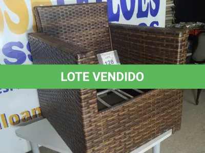 LOTE 128 - 01 POLTRONA DE JARDIM. (NO ESTADO EM QUE SE ENCONTRA. SUJEITO A AVARIAS OCULTAS/VISÍVEIS.) BH1569G