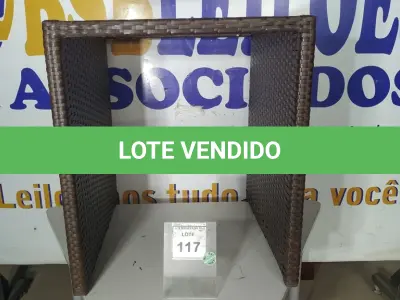 LOTE 117 - 01 MESA DE JARDIM. (NO ESTADO EM QUE SE ENCONTRA. SUJEITO A AVARIAS OCULTAS/VISÍVEIS.) BH1566R