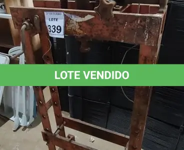 LOTE 339 - 01 PRENSA. (NO ESTADO) ATENÇÃO! FAZER A VISITAÇÃO ANTES DE ARREMATAR, NÃO SABEMOS SE FUNCIONA, LEILÃO NÃO TEM GARANTIA E NEM DEVOLUÇÃO, SUJEITO A POSSÍVEIS AVARIAS VISÍVEIS/OCULTAS E/OU AUSÊNCIA DE COMPONENTES.