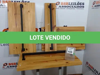 LOTE 155 - 03 TÁBUAS DE MADEIRA COM FERRO FIXO DE APROXIMADAMENTE 0,97X050 CM E 01 TÁBUA DE MADEIRA DE 0,97X0,22 CM. (NO ESTADO) ATENÇÃO! FAZER A VISITAÇÃO ANTES DE ARREMATAR, NÃO SABEMOS SE FUNCIONA, LEILÃO NÃO TEM GARANTIA E NEM DEVOLUÇÃO, SUJEITO A POSSÍVEIS AVARIAS VISÍVEIS/OCULTAS E/OU AUSÊNCIA DE COMPONENTES.