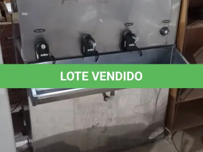 LOTE 261 - 01 BEBEDOURO INDUSTRIAL EM INOX COM 04 TORNEIRAS. (NO ESTADO) ATENÇÃO! FAZER A VISITAÇÃO ANTES DE ARREMATAR, NÃO SABEMOS SE FUNCIONA, LEILÃO NÃO TEM GARANTIA E NEM DEVOLUÇÃO, SUJEITO A POSSÍVEIS AVARIAS VISÍVEIS/OCULTAS E/OU AUSÊNCIA DE COMPONENTES.