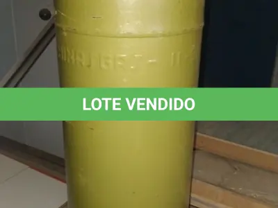 LOTE 122 - 01 BOTIJÃO DE GÁS VAZIO P45. (NO ESTADO EM QUE SE ENCONTRA. SUJEITO A AVARIAS OCULTAS/VISÍVEIS.)
