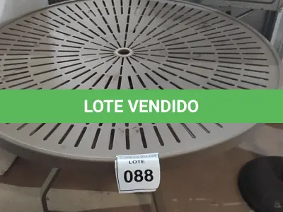 LOTE 088 - 01 MESA DE JARDIM. (NO ESTADO EM QUE SE ENCONTRA. SUJEITO A AVARIAS OCULTAS/VISÍVEIS.) BF8697V