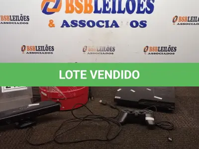 LOTE 212 - 01 PLAY STATIOS 3, 01 JOYSTICK, 01 KINECT DE XBOX E 01 INFLADOR DE BALÕES. (NO ESTADO) ATENÇÃO! FAZER A VISITAÇÃO ANTES DE ARREMATAR, NÃO SABEMOS SE FUNCIONA, LEILÃO NÃO TEM GARANTIA E NEM DEVOLUÇÃO, SUJEITO A POSSÍVEIS AVARIAS VISÍVEIS/OCULTAS E/OU AUSÊNCIA DE COMPONENTES.