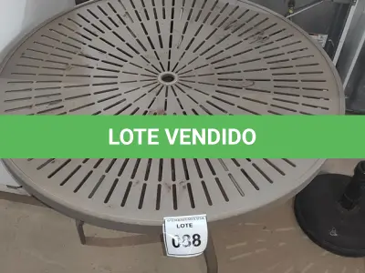 LOTE 088 - 01 MESA DE JARDIM. (NO ESTADO EM QUE SE ENCONTRA. SUJEITO A AVARIAS OCULTAS/VISÍVEIS.) BF8697V