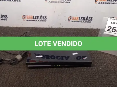 LOTE 250 - 01 NOTEBOOK MARCA LENOVO THINKPAD COM CARREGADOR. (NO ESTADO) ATENÇÃO! FAZER A VISITAÇÃO ANTES DE ARREMATAR, NÃO SABEMOS SE FUNCIONA, LEILÃO NÃO TEM GARANTIA E NEM DEVOLUÇÃO, SUJEITO A POSSÍVEIS AVARIAS VISÍVEIS/OCULTAS E/OU AUSÊNCIA DE COMPONENTES.