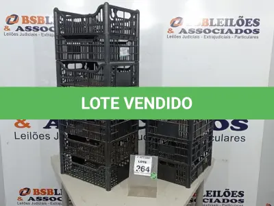 LOTE 264 - 10 CESTAS ORGANIZADORAS. (NO ESTADO) ATENÇÃO! FAZER A VISITAÇÃO ANTES DE ARREMATAR, NÃO SABEMOS SE FUNCIONA, LEILÃO NÃO TEM GARANTIA E NEM DEVOLUÇÃO, SUJEITO A POSSÍVEIS AVARIAS VISÍVEIS/OCULTAS E/OU AUSÊNCIA DE COMPONENTES.