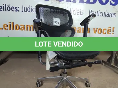LOTE 079 - 01 CADEIRA DE ESCRITÓRIO. (NO ESTADO EM QUE SE ENCONTRA. SUJEITO A AVARIAS OCULTAS/VISÍVEIS.)