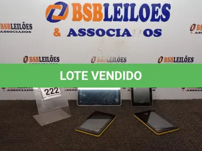 LOTE 222 - 03 TABLETS MARCA CCE E 01 MARCA MOTOROLA. (NO ESTADO) ATENÇÃO! FAZER A VISITAÇÃO ANTES DE ARREMATAR, NÃO SABEMOS SE FUNCIONA, LEILÃO NÃO TEM GARANTIA E NEM DEVOLUÇÃO, SUJEITO A POSSÍVEIS AVARIAS VISÍVEIS/OCULTAS E/OU AUSÊNCIA DE COMPONENTES.