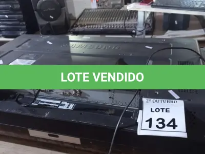 LOTE 134 - 02 TELÕES DE PROPAGANDA LCD 40’’ MARCA SANSUNG. (NO ESTADO) ATENÇÃO! FAZER A VISITAÇÃO ANTES DE ARREMATAR, NÃO SABEMOS SE FUNCIONA, LEILÃO NÃO TEM GARANTIA E NEM DEVOLUÇÃO, SUJEITO A POSSÍVEIS AVARIAS VISÍVEIS/OCULTAS E/OU AUSÊNCIA DE COMPONENTES.