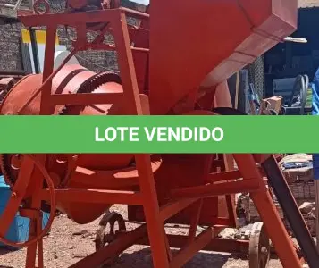 LOTE 333 - 01 BETONEIRA GRANDE DE 600 LITROS C/MOTOR . (NO ESTADO) ATENÇÃO! FAZER A VISITAÇÃO ANTES DE ARREMATAR, NÃO SABEMOS SE FUNCIONA, LEILÃO NÃO TEM GARANTIA E NEM DEVOLUÇÃO, SUJEITO A POSSÍVEIS AVARIAS VISÍVEIS/OCULTAS E/OU AUSÊNCIA DE COMPONENTES.