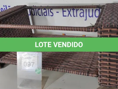 LOTE 097 - 01 MESA DE CENTRO DE JARDIM. (NO ESTADO EM QUE SE ENCONTRA. SUJEITO A AVARIAS OCULTAS/VISÍVEIS.) BH1681T/ BF8670G