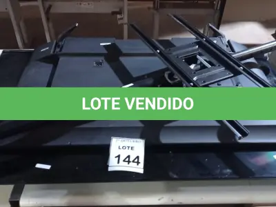LOTE 144 - 01 SUPORTE DE TETO PARA TV, 01 TV LCD 40’’ MARCA SAMSUNG E 01 TV LCD 50’’ MARCA PHILCO. (NO ESTADO) ATENÇÃO! FAZER A VISITAÇÃO ANTES DE ARREMATAR, NÃO SABEMOS SE FUNCIONA, LEILÃO NÃO TEM GARANTIA E NEM DEVOLUÇÃO, SUJEITO A POSSÍVEIS AVARIAS VISÍVEIS/OCULTAS E/OU AUSÊNCIA DE COMPONENTES.