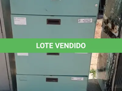 LOTE 331 - 01 ARQUIVO DE AÇO COM 04 GAVETAS. (NO ESTADO) ATENÇÃO! FAZER A VISITAÇÃO ANTES DE ARREMATAR, NÃO SABEMOS SE FUNCIONA, LEILÃO NÃO TEM GARANTIA E NEM DEVOLUÇÃO, SUJEITO A POSSÍVEIS AVARIAS VISÍVEIS/OCULTAS E/OU AUSÊNCIA DE COMPONENTES.