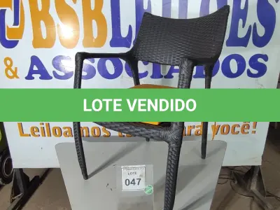 LOTE 047 - 01 CADEIRA DE JARDIM. (NO ESTADO EM QUE SE ENCONTRA. SUJEITO A AVARIAS OCULTAS/VISÍVEIS.) BH1679X
