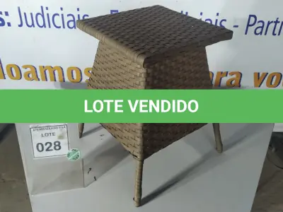 LOTE 028 - 01 MESA DE CANTO DE JARDIM. (NO ESTADO EM QUE SE ENCONTRA. SUJEITO A AVARIAS OCULTAS/VISÍVEIS.) BH1533R