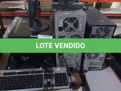 LOTE 138 - 08 MONITORES DE MARCAS E MODELOS DIVERSOS, 02 CPUS MARCA HP E 01 TECLADO DE PC. (NO ESTADO) ATENÇÃO! FAZER A VISITAÇÃO ANTES DE ARREMATAR, NÃO SABEMOS SE FUNCIONA, LEILÃO NÃO TEM GARANTIA E NEM DEVOLUÇÃO, SUJEITO A POSSÍVEIS AVARIAS VISÍVEIS/OCULTAS E/OU AUSÊNCIA DE COMPONENTES.