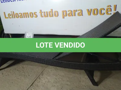 LOTE 129 - 01 ESPREGUIÇADEIRA. (NO ESTADO EM QUE SE ENCONTRA. SUJEITO A AVARIAS OCULTAS/VISÍVEIS.) BH1680K