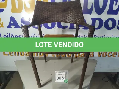 LOTE 005 - 01 CADEIRA DE JARDIM . (NO ESTADO EM QUE SE ENCONTRA. SUJEITO A AVARIAS OCULTAS/VISÍVEIS.) BH1587U
