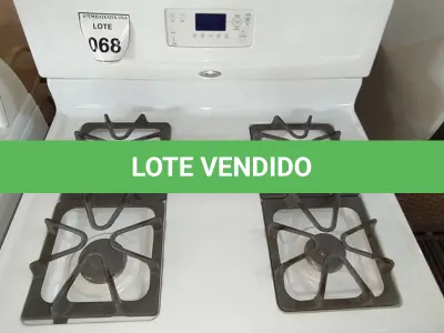 LOTE 068 - 01 FOGÃO WHIRPOOL 127VOLTS. (NO ESTADO EM QUE SE ENCONTRA. SUJEITO A AVARIAS OCULTAS/VISÍVEIS.) AV9930S