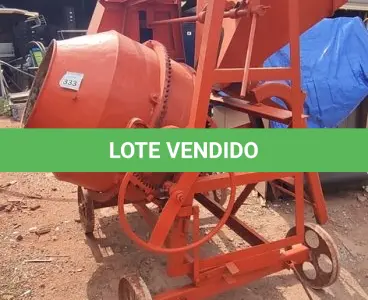 LOTE 333 - 01 BETONEIRA GRANDE DE 600 LITROS C/MOTOR . (NO ESTADO) ATENÇÃO! FAZER A VISITAÇÃO ANTES DE ARREMATAR, NÃO SABEMOS SE FUNCIONA, LEILÃO NÃO TEM GARANTIA E NEM DEVOLUÇÃO, SUJEITO A POSSÍVEIS AVARIAS VISÍVEIS/OCULTAS E/OU AUSÊNCIA DE COMPONENTES.