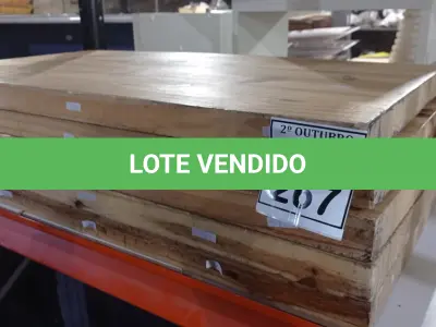 LOTE 267 - 05 TÁBUAS DE MADEIRA DE APROXIMADAMENTE 0,97X0,50 CM. (NO ESTADO) ATENÇÃO! FAZER A VISITAÇÃO ANTES DE ARREMATAR, NÃO SABEMOS SE FUNCIONA, LEILÃO NÃO TEM GARANTIA E NEM DEVOLUÇÃO, SUJEITO A POSSÍVEIS AVARIAS VISÍVEIS/OCULTAS E/OU AUSÊNCIA DE COMPONENTES.