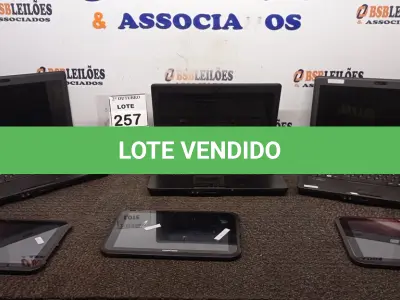LOTE 257 - 03 NOTEBOOKS MARCA POSITIVO E 03 TABLETS MARCA POSITIVO. (NO ESTADO) ATENÇÃO! FAZER A VISITAÇÃO ANTES DE ARREMATAR, NÃO SABEMOS SE FUNCIONA, LEILÃO NÃO TEM GARANTIA E NEM DEVOLUÇÃO, SUJEITO A POSSÍVEIS AVARIAS VISÍVEIS/OCULTAS E/OU AUSÊNCIA DE COMPONENTES.