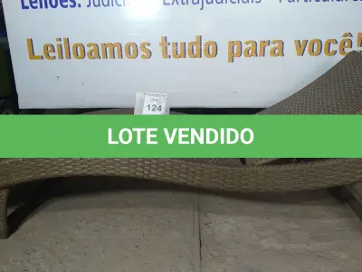LOTE 124 - 01 ESPREGUIÇADEIRA. (NO ESTADO EM QUE SE ENCONTRA. SUJEITO A AVARIAS OCULTAS/VISÍVEIS.) BJ7401F
