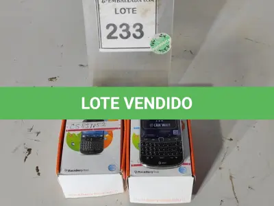 LOTE 233 - 02 BLACKBERRY BOLD 9900. (NO ESTADO EM QUE SE ENCONTRA. SUJEITO A AVARIAS OCULTAS/VISÍVEIS.) CS831144, CS831152