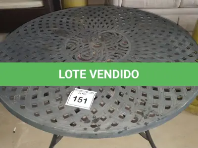 LOTE 151 - 01 MESA DE JARDIM. (NO ESTADO EM QUE SE ENCONTRA. SUJEITO A AVARIAS OCULTAS/VISÍVEIS.) BJ7454X