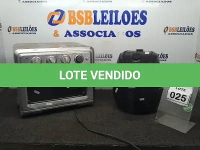 LOTE 025 - 01 FORNO ELÉTRICO MARCA WARING E 01 AIR FRYER. (NO ESTADO) ATENÇÃO! FAZER A VISITAÇÃO ANTES DE ARREMATAR, NÃO SABEMOS SE FUNCIONA, LEILÃO NÃO TEM GARANTIA E NEM DEVOLUÇÃO, SUJEITO A POSSÍVEIS AVARIAS VISÍVEIS/OCULTAS E/OU AUSÊNCIA DE COMPONENTES.