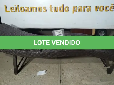 LOTE 157 - 01 ESPREGUIÇADEIRA. (NO ESTADO EM QUE SE ENCONTRA. SUJEITO A AVARIAS OCULTAS/VISÍVEIS.) BH1584J