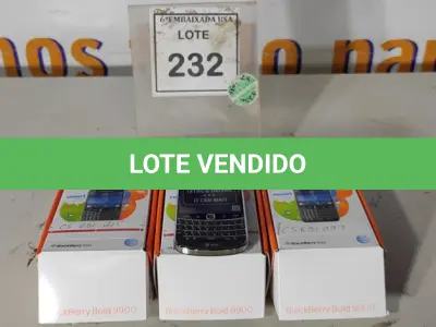 LOTE 232 - 03 BLACKBERRY BOLD 9900. (NO ESTADO EM QUE SE ENCONTRA. SUJEITO A AVARIAS OCULTAS/VISÍVEIS.) CS671308, CS671315, CS831097