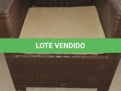 LOTE 281 - 01 POLTRONA DE JARDIM. (NO ESTADO EM QUE SE ENCONTRA. SUJEITO A AVARIAS OCULTAS/VISÍVEIS.) BH1590S