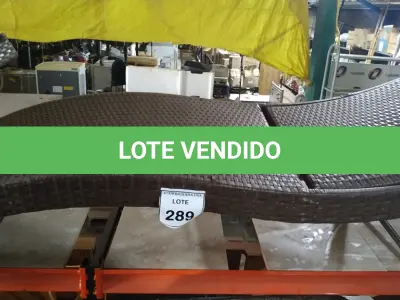 LOTE 289 - 01 ESPREGUIÇADEIRA. (NO ESTADO EM QUE SE ENCONTRA. SUJEITO A AVARIAS OCULTAS/VISÍVEIS.) BH1638B
