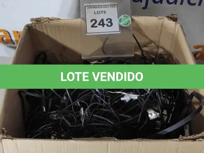 LOTE 243 - 01 LOTE COM CARREGADORES DIVERSOS. (NO ESTADO EM QUE SE ENCONTRA. SUJEITO A AVARIAS OCULTAS/VISÍVEIS.)