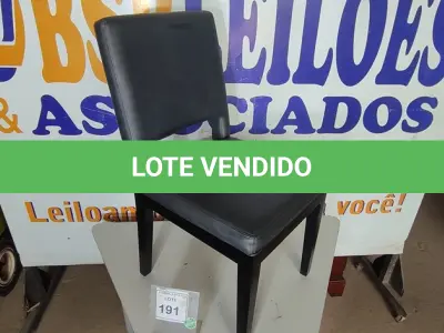 LOTE 191 - 01 CADEIRA DE JANTAR. (NO ESTADO EM QUE SE ENCONTRA. SUJEITO A AVARIAS OCULTAS/VISÍVEIS.) BF8630F