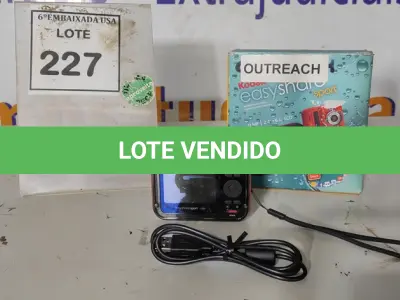 LOTE 227 - 01 CÂMERA KODAK EASY SHARE SPORT 12MEGAPIXEL  2.4" 6.1 CM LCD. (NO ESTADO EM QUE SE ENCONTRA. SUJEITO A AVARIAS OCULTAS/VISÍVEIS.) AV9712P