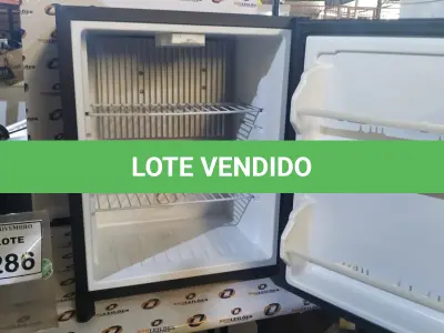 LOTE 286 - 01 FRIGOBAR. (NO ESTADO) ATENÇÃO! FAZER A VISITAÇÃO ANTES DE ARREMATAR, NÃO SABEMOS SE FUNCIONA, LEILÃO NÃO TEM GARANTIA E NEM DEVOLUÇÃO, SUJEITO A POSSÍVEIS AVARIAS VISÍVEIS/OCULTAS E/OU AUSÊNCIA DE COMPONENTES.