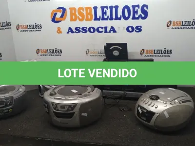 LOTE 013 - 04 MICROS SYSTEMS E 01 RÁDIO MARCAS E MODELOS DIVERSOS. (NO ESTADO) ATENÇÃO! FAZER A VISITAÇÃO ANTES DE ARREMATAR, NÃO SABEMOS SE FUNCIONA, LEILÃO NÃO TEM GARANTIA E NEM DEVOLUÇÃO, SUJEITO A POSSÍVEIS AVARIAS VISÍVEIS/OCULTAS E/OU AUSÊNCIA DE COMPONENTES.