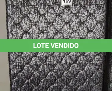 LOTE 169 - 01 COLCHÃO SOLTEIRO COM BASE 1,88CM X 0,88CM. (NO ESTADO EM QUE SE ENCONTRA. SUJEITO A AVARIAS OCULTAS/VISÍVEIS.) BJ7201P