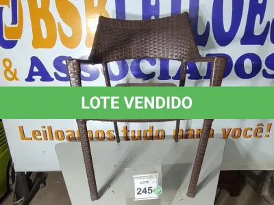 LOTE 245 - 01 CADEIRA DE JARDIM. (NO ESTADO EM QUE SE ENCONTRA. SUJEITO A AVARIAS OCULTAS/VISÍVEIS.) BH1588L