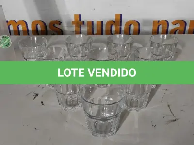 LOTE 219 - 01 LOTE COM 10 COPOS DE VIDRO. (NO ESTADO EM QUE SE ENCONTRA. SUJEITO A AVARIAS OCULTAS/VISÍVEIS.)