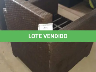 LOTE 284 - 01 POLTRONA DE JARDIM. (NO ESTADO EM QUE SE ENCONTRA. SUJEITO A AVARIAS OCULTAS/VISÍVEIS.) BH1646J