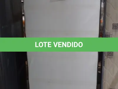 LOTE 295 - 01 BASE DE COLCHÃO SOLTEIRO. (NO ESTADO EM QUE SE ENCONTRA. SUJEITO A AVARIAS OCULTAS/VISÍVEIS.)