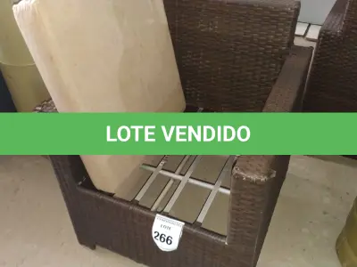 LOTE 266 - 01 POLTRONA DE JARDIM. (NO ESTADO EM QUE SE ENCONTRA. SUJEITO A AVARIAS OCULTAS/VISÍVEIS.) BH1587A