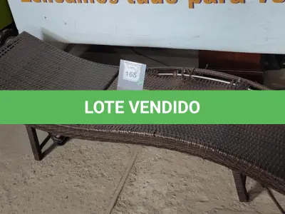 LOTE 165 - 01 ESPREGUIÇADEIRA. (NO ESTADO EM QUE SE ENCONTRA. SUJEITO A AVARIAS OCULTAS/VISÍVEIS.) BH1584D