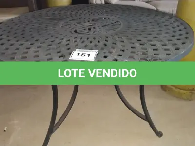 LOTE 151 - 01 MESA DE JARDIM. (NO ESTADO EM QUE SE ENCONTRA. SUJEITO A AVARIAS OCULTAS/VISÍVEIS.) BJ7454X